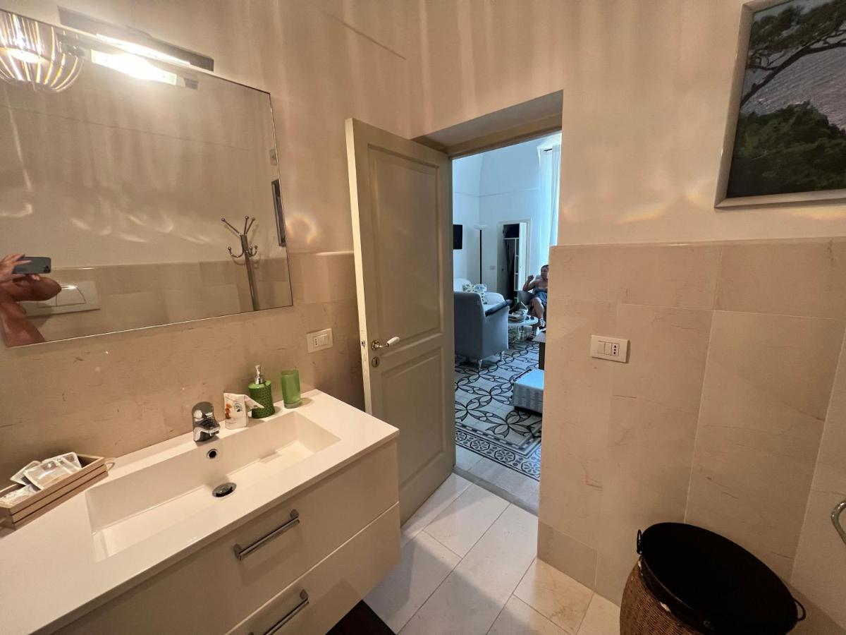 Donna Giulia Casa Vacanze Villa Полиняно а Маре Екстериор снимка