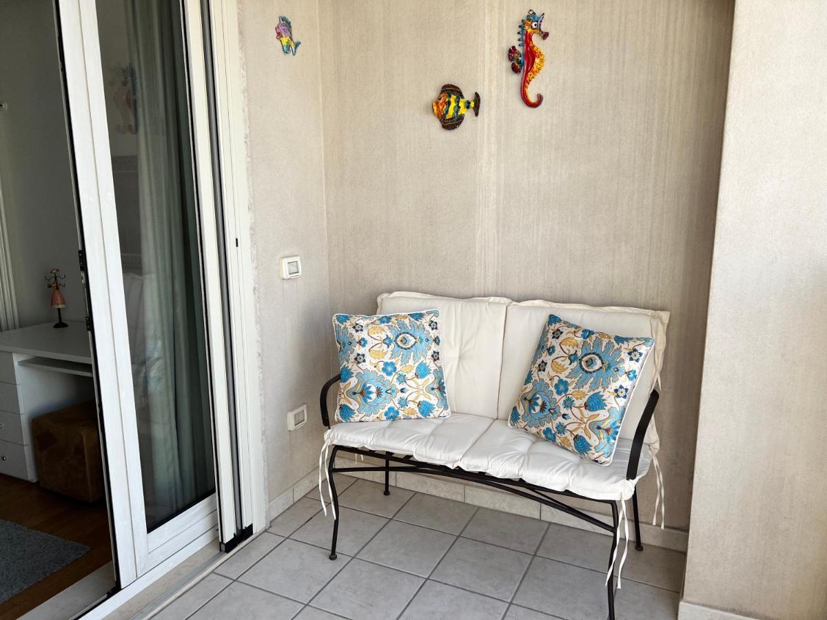 Donna Giulia Casa Vacanze Villa Полиняно а Маре Екстериор снимка
